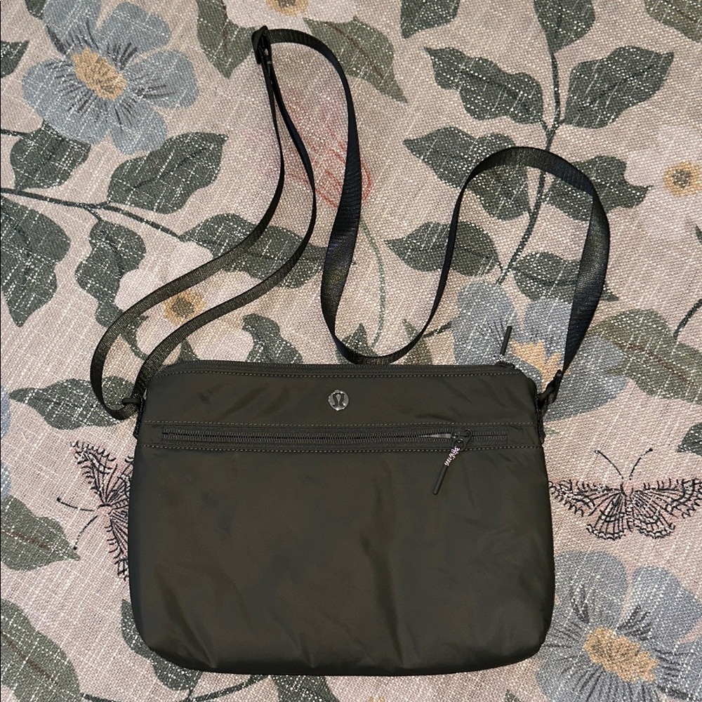 Green lululemon Crossbody Bag
